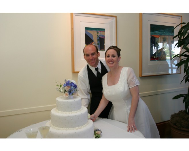 Wedding- cutting cake